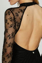 Carica l&#39;immagine nel visualizzatore di Gallery, Abito pizzo scollatura schiena
