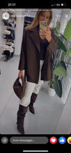 Carica l&#39;immagine nel visualizzatore di Gallery, Coat brown con frange TU
